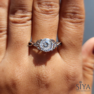 2.11カラット アンティーク ポルトガルカット モアッサナイト エンゲージリング ユニーク 無色 リング 結婚指輪 ソリティアリング 14K ソリッドゴールド 記念日の彼女へのギフト