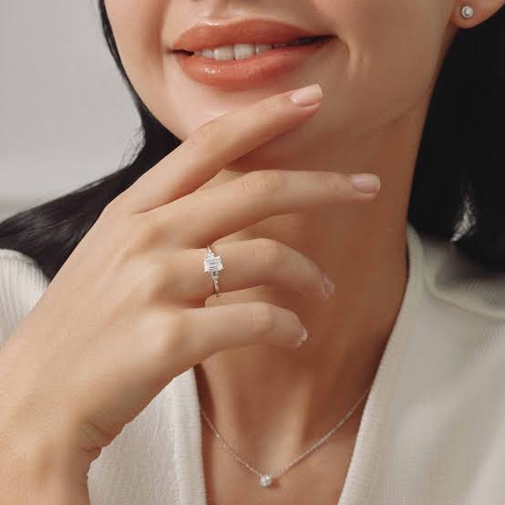 ANTIQUE CUT ENGAGEMENT RING